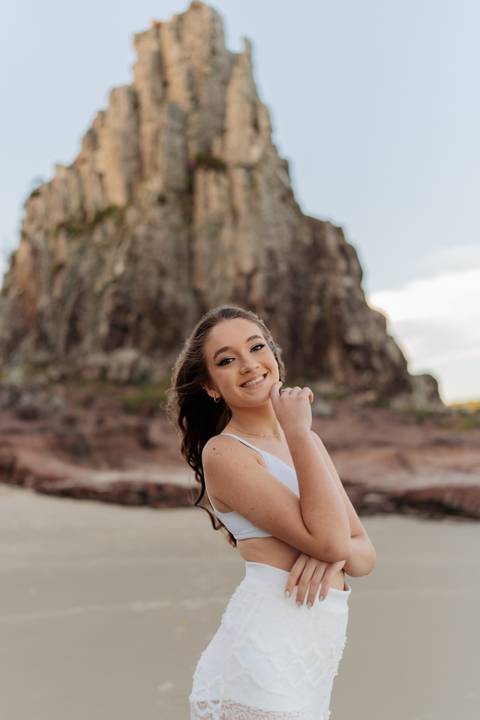 felipe-lopes-fotografia-fotografo-em-osorio-litoral-norte-gaucho-rs-ensaio-de-quinze-anos-15-anos-em-torres-na-praia-por-do-sol'