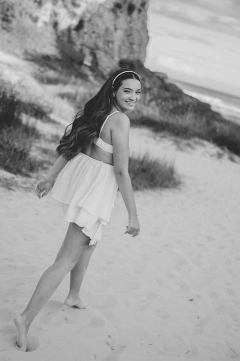 felipe-lopes-fotografia-fotografo-em-osorio-litoral-norte-gaucho-rs-ensaio-de-quinze-anos-15-anos-em-torres-na-praia-por-do-sol'