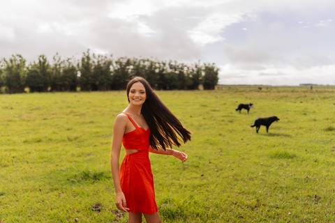 felipe-lopes-fotografia-fotografo-em-osorio-litoral-norte-gaucho-rs-ensaio-de-quinze-anos-15-anos-em-palmares-do-sul-no-campo-fazenda-animais-cavalo-campeiro'