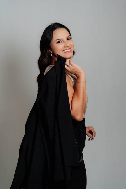 felipe-lopes-fotografia-fotografo-em-osorio-litoral-norte-gaucho-rs-ensaio-empresarial-em-estudio-casal-empreendedor-sun-frame-energia-solar'