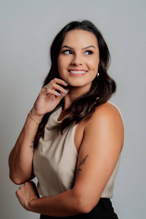 felipe-lopes-fotografia-fotografo-em-osorio-litoral-norte-gaucho-rs-ensaio-empresarial-em-estudio-casal-empreendedor-sun-frame-energia-solar'