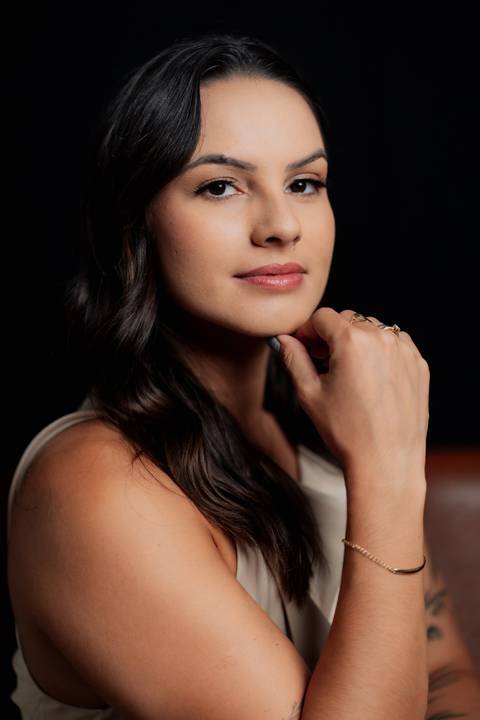 felipe-lopes-fotografia-fotografo-em-osorio-litoral-norte-gaucho-rs-ensaio-empresarial-em-estudio-casal-empreendedor-sun-frame-energia-solar'