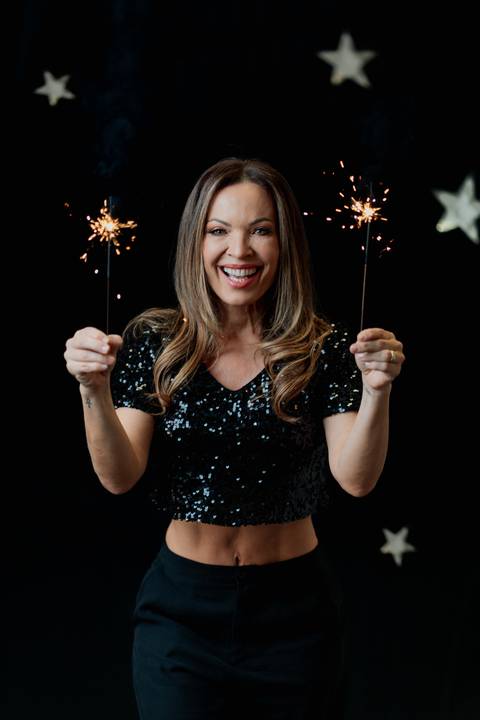 felipe-lopes-fotografia-fotografo-em-osorio-litoral-norte-gaucho-rs-ensaio-empresarial-e-pessoal-de-aniversario-fabi-e-flutua-danca-aerea-em-estudio'