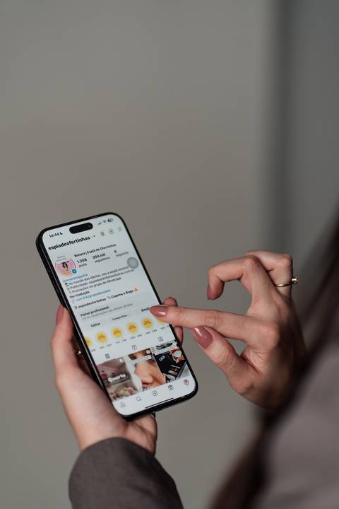 felipe-lopes-fotografia-fotografo-em-osorio-litoral-norte-gaucho-rs-ensaio-empresarial-em-casal-com-estudio-movel-fotos-ambientadas-home-office-renara-nogueira-achadinhos'