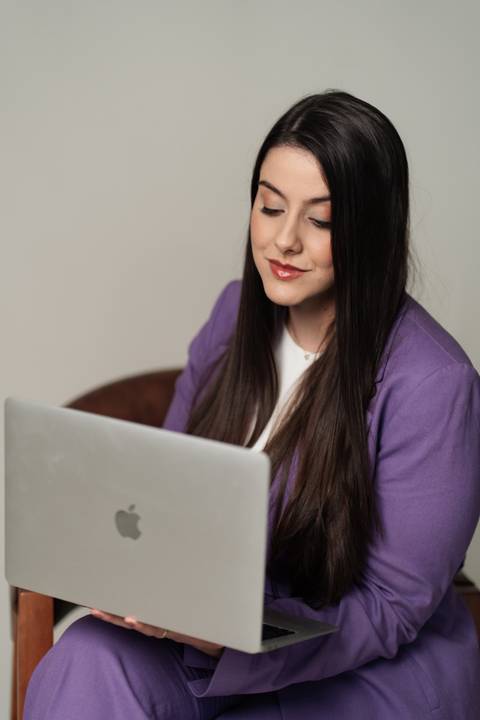 felipe-lopes-fotografia-fotografo-em-osorio-litoral-norte-gaucho-rs-ensaio-empresarial-em-casal-com-estudio-movel-fotos-ambientadas-home-office-renara-nogueira-achadinhos'