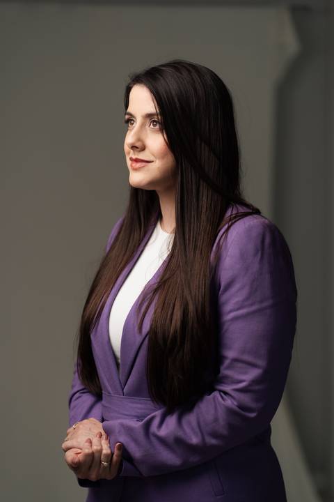 felipe-lopes-fotografia-fotografo-em-osorio-litoral-norte-gaucho-rs-ensaio-empresarial-em-casal-com-estudio-movel-fotos-ambientadas-home-office-renara-nogueira-achadinhos'