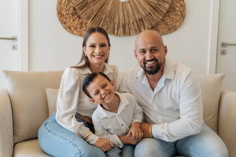 felipe-lopes-fotografia-fotografo-em-osorio-litoral-norte-gaucho-rs-ensaio-fotografico-de-familia-com-crianca-retratos-espontaneos-em-casa'