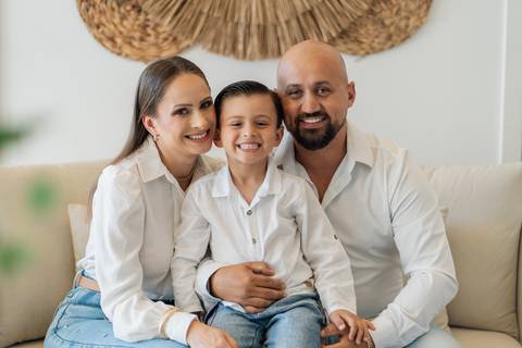 felipe-lopes-fotografia-fotografo-em-osorio-litoral-norte-gaucho-rs-ensaio-fotografico-de-familia-com-crianca-retratos-espontaneos-em-casa'