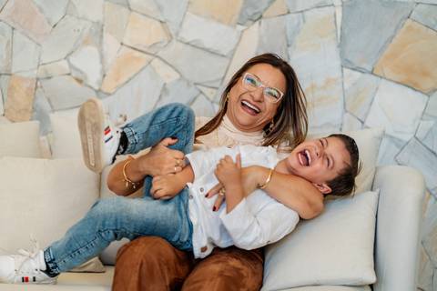 felipe-lopes-fotografia-fotografo-em-osorio-litoral-norte-gaucho-rs-ensaio-fotografico-de-familia-com-crianca-retratos-espontaneos-em-casa'