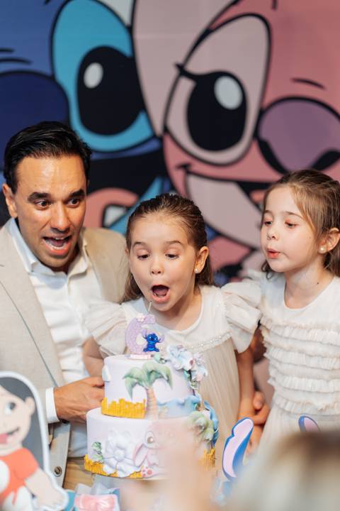 felipe-lopes-fotografia-fotografo-em-osorio-litoral-norte-gaucho-rs-festa-infantil-de-6-anos-meninas-gemeas-na-casa-de-festas-ioio-em-porto-alegre-decoracao-stitch'