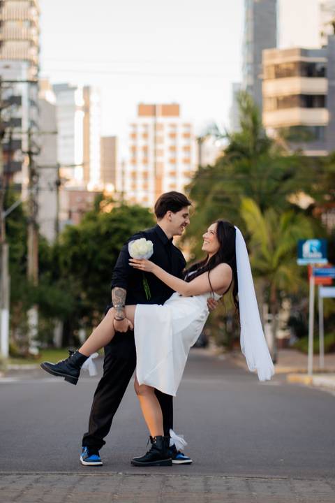 felipe-lopes-fotografia-fotografo-em-osorio-litoral-norte-gaucho-rs-ensaio-de-casamento-pre-wedding-em-torres-urbano-e-natureza-casal-jovem'