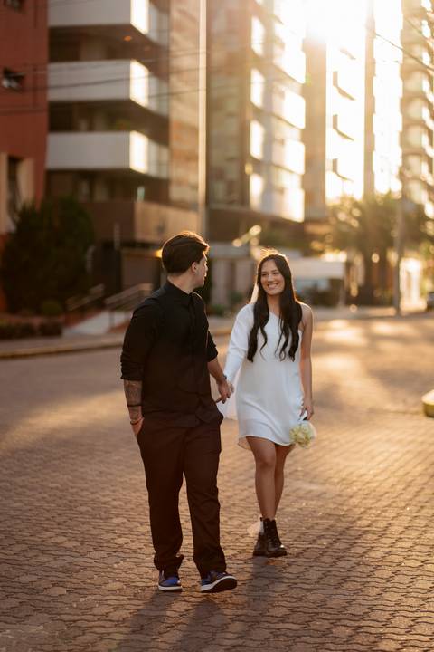 felipe-lopes-fotografia-fotografo-em-osorio-litoral-norte-gaucho-rs-ensaio-de-casamento-pre-wedding-em-torres-urbano-e-natureza-casal-jovem'