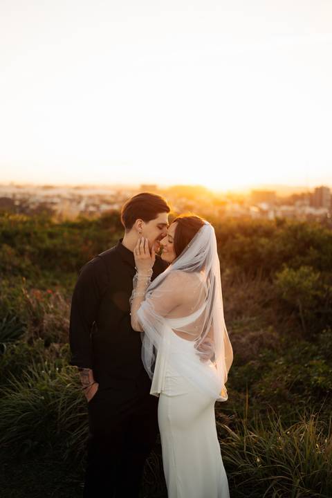 felipe-lopes-fotografia-fotografo-em-osorio-litoral-norte-gaucho-rs-ensaio-de-casamento-pre-wedding-em-torres-urbano-e-natureza-casal-jovem'