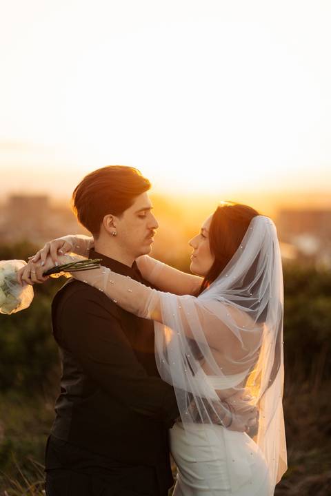 felipe-lopes-fotografia-fotografo-em-osorio-litoral-norte-gaucho-rs-ensaio-de-casamento-pre-wedding-em-torres-urbano-e-natureza-casal-jovem'