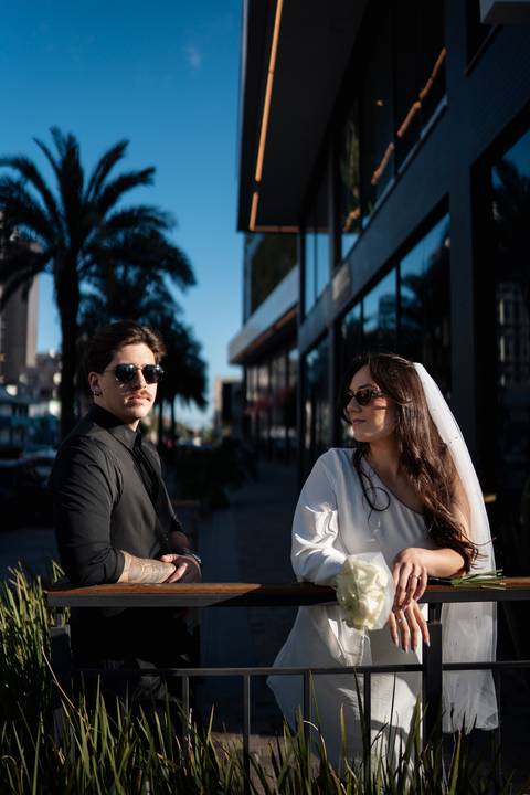 felipe-lopes-fotografia-fotografo-em-osorio-litoral-norte-gaucho-rs-ensaio-de-casamento-pre-wedding-em-torres-urbano-e-natureza-casal-jovem'
