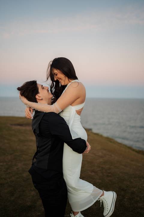 felipe-lopes-fotografia-fotografo-em-osorio-litoral-norte-gaucho-rs-ensaio-de-casamento-pre-wedding-em-torres-urbano-e-natureza-casal-jovem'