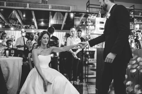 felipe-lopes-fotografia-fotografo-em-osorio-litoral-norte-gaucho-rs-cobertura-de-casamento-em-capao-da-canoa-making-of-dos-noivos-cerimonia-na-igreja-catolica-e-festa-na-saba-em-atlantida'