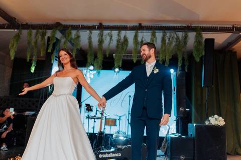 felipe-lopes-fotografia-fotografo-em-osorio-litoral-norte-gaucho-rs-cobertura-de-casamento-em-capao-da-canoa-making-of-dos-noivos-cerimonia-na-igreja-catolica-e-festa-na-saba-em-atlantida'