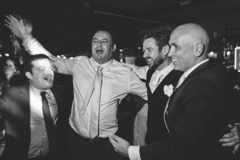 felipe-lopes-fotografia-fotografo-em-osorio-litoral-norte-gaucho-rs-cobertura-de-casamento-em-capao-da-canoa-making-of-dos-noivos-cerimonia-na-igreja-catolica-e-festa-na-saba-em-atlantida'