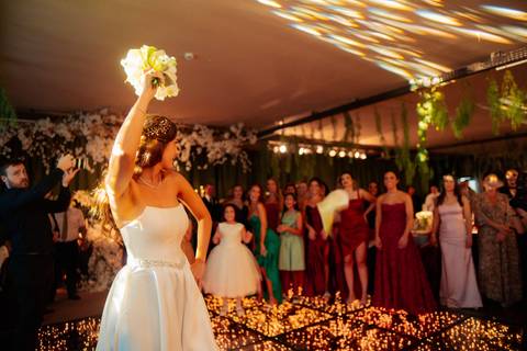 felipe-lopes-fotografia-fotografo-em-osorio-litoral-norte-gaucho-rs-cobertura-de-casamento-em-capao-da-canoa-making-of-dos-noivos-cerimonia-na-igreja-catolica-e-festa-na-saba-em-atlantida'