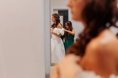 felipe-lopes-fotografia-fotografo-em-osorio-litoral-norte-gaucho-rs-cobertura-de-casamento-em-capao-da-canoa-making-of-dos-noivos-cerimonia-na-igreja-catolica-e-festa-na-saba-em-atlantida'