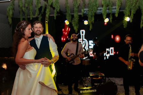 felipe-lopes-fotografia-fotografo-em-osorio-litoral-norte-gaucho-rs-cobertura-de-casamento-em-capao-da-canoa-making-of-dos-noivos-cerimonia-na-igreja-catolica-e-festa-na-saba-em-atlantida'