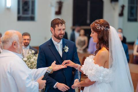 felipe-lopes-fotografia-fotografo-em-osorio-litoral-norte-gaucho-rs-cobertura-de-casamento-em-capao-da-canoa-making-of-dos-noivos-cerimonia-na-igreja-catolica-e-festa-na-saba-em-atlantida'