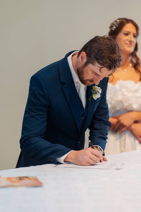 felipe-lopes-fotografia-fotografo-em-osorio-litoral-norte-gaucho-rs-cobertura-de-casamento-em-capao-da-canoa-making-of-dos-noivos-cerimonia-na-igreja-catolica-e-festa-na-saba-em-atlantida'