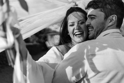 felipe-lopes-fotografia-fotografo-em-osorio-litoral-norte-gaucho-rs-ensaio-de-pre-wedding-pre-casamento-save-the-date-externo-por-do-sol-cabanas-aurora-em-santo-antonio-da-patrulha-morro-natureza-leve-descontraido-espontaneo-casal-de-noivos'