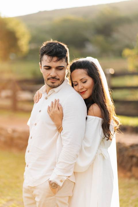 felipe-lopes-fotografia-fotografo-em-osorio-litoral-norte-gaucho-rs-ensaio-de-pre-wedding-pre-casamento-save-the-date-externo-por-do-sol-cabanas-aurora-em-santo-antonio-da-patrulha-morro-natureza-leve-descontraido-espontaneo-casal-de-noivos'