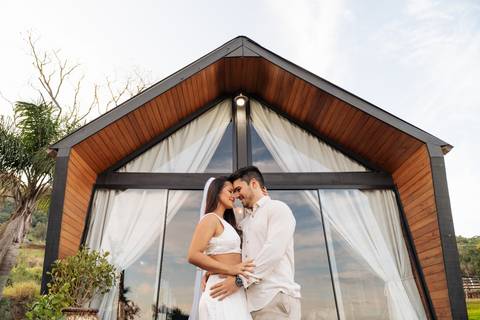 felipe-lopes-fotografia-fotografo-em-osorio-litoral-norte-gaucho-rs-ensaio-de-pre-wedding-pre-casamento-save-the-date-externo-por-do-sol-cabanas-aurora-em-santo-antonio-da-patrulha-morro-natureza-leve-descontraido-espontaneo-casal-de-noivos'