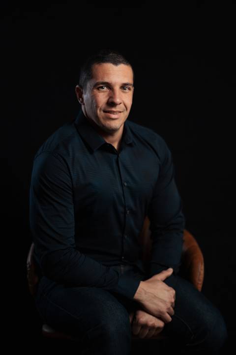 felipe-lopes-fotografia-fotografo-em-osorio-litoral-norte-gaucho-rs-ensaio-empresarial-retratos-equipe-loja-de-carros-em-tramandai-montana-veiculos'