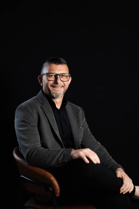 felipe-lopes-fotografia-fotografo-em-osorio-litoral-norte-gaucho-rs-ensaio-empresarial-retratos-equipe-loja-de-carros-em-tramandai-montana-veiculos'