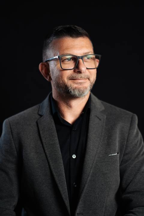 felipe-lopes-fotografia-fotografo-em-osorio-litoral-norte-gaucho-rs-ensaio-empresarial-retratos-equipe-loja-de-carros-em-tramandai-montana-veiculos'