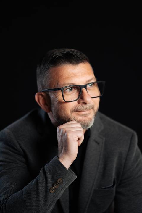 felipe-lopes-fotografia-fotografo-em-osorio-litoral-norte-gaucho-rs-ensaio-empresarial-retratos-equipe-loja-de-carros-em-tramandai-montana-veiculos'