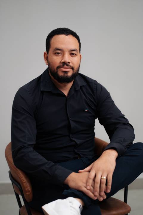 felipe-lopes-fotografia-fotografo-em-osorio-litoral-norte-gaucho-rs-ensaio-empresarial-retratos-equipe-loja-de-carros-em-tramandai-montana-veiculos'