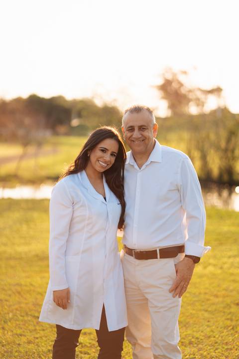 felipe-lopes-fotografia-fotografo-em-osorio-litoral-norte-gaucho-rs-ensaio-de-toga-de-formatura-medicina-externo-por-do-sol-golden-hour-em-santo-antonio-da-patrulha'