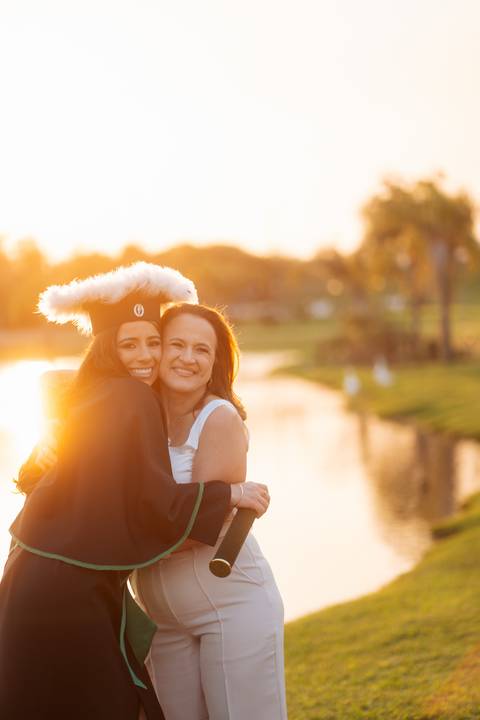 felipe-lopes-fotografia-fotografo-em-osorio-litoral-norte-gaucho-rs-ensaio-de-toga-de-formatura-medicina-externo-por-do-sol-golden-hour-em-santo-antonio-da-patrulha'
