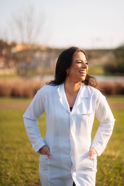felipe-lopes-fotografia-fotografo-em-osorio-litoral-norte-gaucho-rs-ensaio-de-toga-de-formatura-medicina-externo-por-do-sol-golden-hour-em-santo-antonio-da-patrulha'