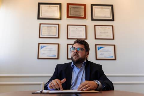 felipe-lopes-fotografia-fotografo-em-osorio-litoral-norte-gaucho-rs-ensaio-empresarial-escritorio-de-advocacia-advogados-retratos-corporativos-abrahao-advogado'