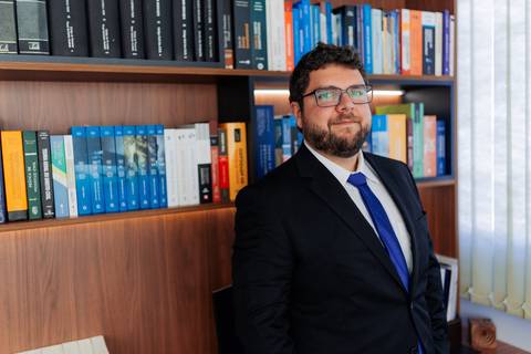 felipe-lopes-fotografia-fotografo-em-osorio-litoral-norte-gaucho-rs-ensaio-empresarial-escritorio-de-advocacia-advogados-retratos-corporativos-abrahao-advogado'