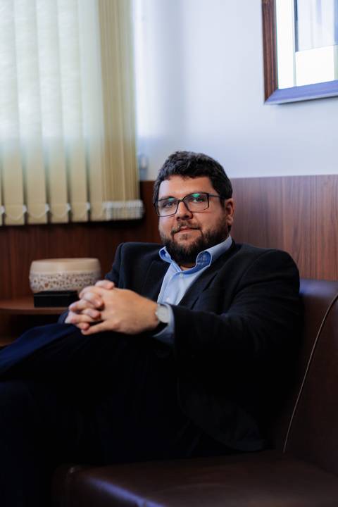 felipe-lopes-fotografia-fotografo-em-osorio-litoral-norte-gaucho-rs-ensaio-empresarial-escritorio-de-advocacia-advogados-retratos-corporativos-abrahao-advogado'