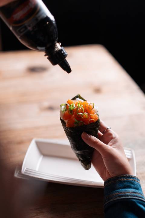 felipe-lopes-fotografia-fotografo-em-osorio-litoral-norte-gaucho-rs-ensaio-de-marca-de-sushi-fotos-catalago-comida'