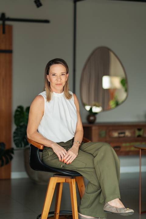 felipe-lopes-fotografia-fotografo-em-osorio-rio-grande-do-sul-litoral-norte-ensaio-empresarial-em-casa-dra-betania-ginecologista-em-santo-antonio-da-patrulha-retratos-profissionais-espontaneos'