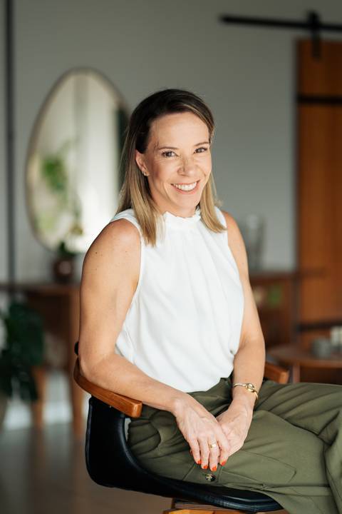 felipe-lopes-fotografia-fotografo-em-osorio-rio-grande-do-sul-litoral-norte-ensaio-empresarial-em-casa-dra-betania-ginecologista-em-santo-antonio-da-patrulha-retratos-profissionais-espontaneos'