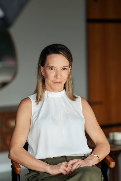 felipe-lopes-fotografia-fotografo-em-osorio-rio-grande-do-sul-litoral-norte-ensaio-empresarial-em-casa-dra-betania-ginecologista-em-santo-antonio-da-patrulha-retratos-profissionais-espontaneos'