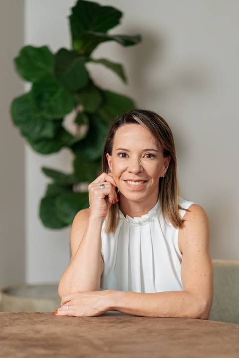 felipe-lopes-fotografia-fotografo-em-osorio-rio-grande-do-sul-litoral-norte-ensaio-empresarial-em-casa-dra-betania-ginecologista-em-santo-antonio-da-patrulha-retratos-profissionais-espontaneos'