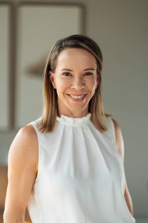 felipe-lopes-fotografia-fotografo-em-osorio-rio-grande-do-sul-litoral-norte-ensaio-empresarial-em-casa-dra-betania-ginecologista-em-santo-antonio-da-patrulha-retratos-profissionais-espontaneos'