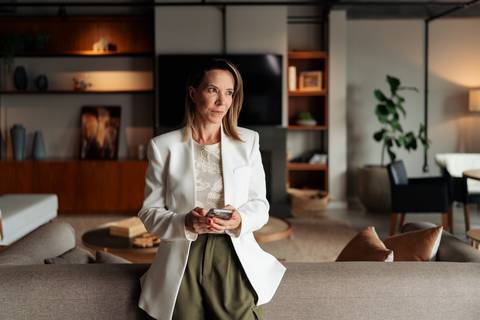 felipe-lopes-fotografia-fotografo-em-osorio-rio-grande-do-sul-litoral-norte-ensaio-empresarial-em-casa-dra-betania-ginecologista-em-santo-antonio-da-patrulha-retratos-profissionais-espontaneos'