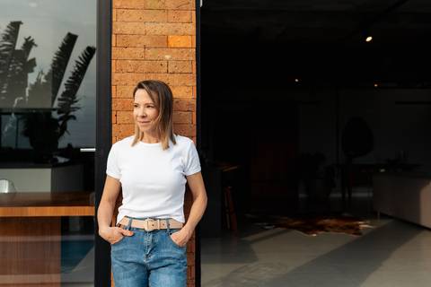 felipe-lopes-fotografia-fotografo-em-osorio-rio-grande-do-sul-litoral-norte-ensaio-empresarial-em-casa-dra-betania-ginecologista-em-santo-antonio-da-patrulha-retratos-profissionais-espontaneos'